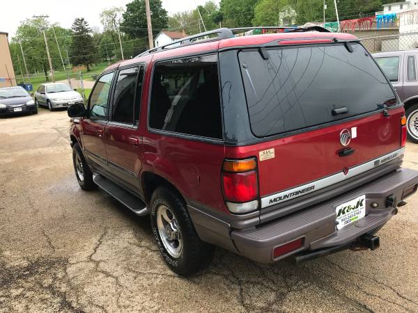 1997 Mercury Mountaineer ICE COLD AIR RUNS GREAT!!! for sale in Clinton, IA – photo 7