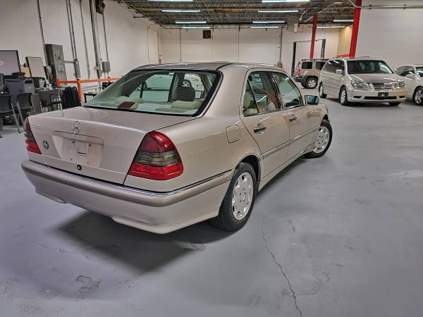 Collector Grade 1999 Mercedes-Benz C280 only 92k miles! Rust free -... for sale in Northbrook, IL – photo 6