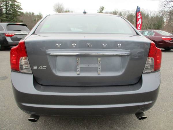 2011 Volvo S40 T5 Heated Leather Low Miles Sedan for sale in Brentwood, VT – photo 4