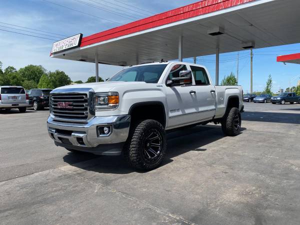 2018 GMC Sierra 2500HD SLT 4x4 4dr Crew Cab SB - CALL/TEXT TODAY! for sale in Charlotte, NC – photo 6