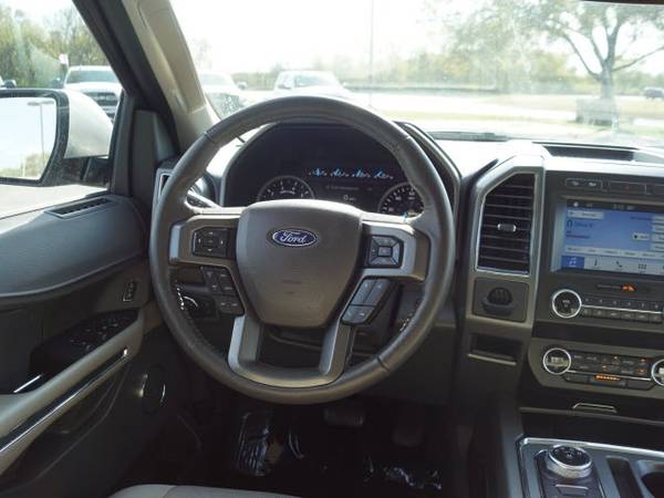2019 Ford Expedition Max XLT suv Silver - cars & trucks - by dealer... for sale in Augusta, KS – photo 10