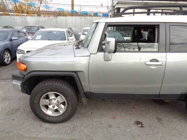 2010 Toyota FJ Cruiser 4WD 4dr Auto (Natl) EVERYONE DRIVES! NO TURN for sale in Elmont, NY – photo 15