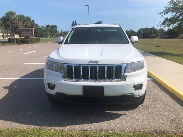 2013 Jeep Grand Cherokee 4x4 - - by dealer - vehicle for sale in North Fort Myers, FL – photo 4