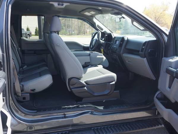 2019 Ford F-150 XL - - by dealer - vehicle for sale in Muskegon, MI – photo 4