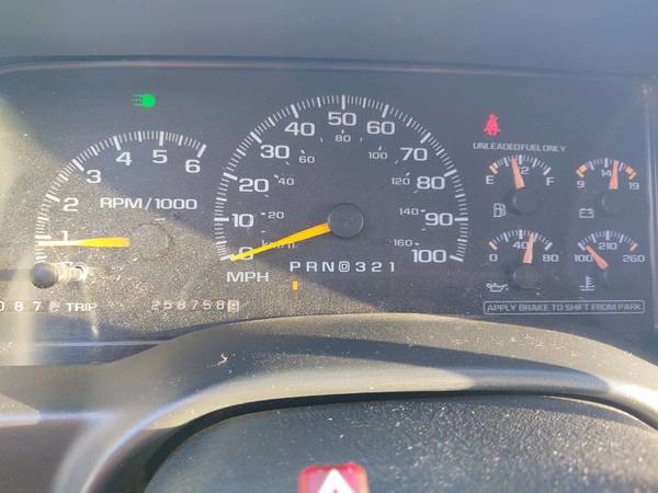 99 Chevy Suburban 1500 LT 4wd for sale in Cedar Rapids, IA – photo 11