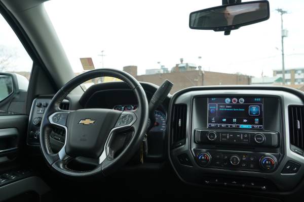 2015 Chevrolet Silverado 1500 Z71 - cars & trucks - by dealer -... for sale in Minneapolis, SD – photo 10