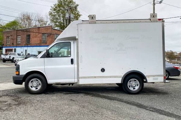 2008 Chevrolet Express Cutaway 3500 V8 AUTO UTILITY BOX VAN - cars & for sale in Pittsfield, MA – photo 6