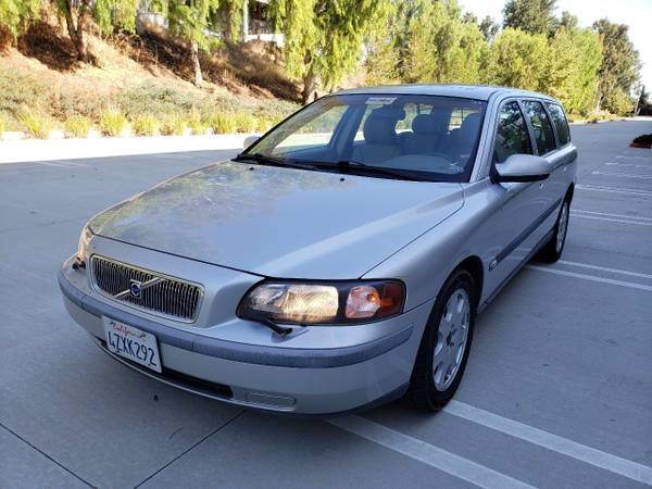 2002 Volvo V70 2.4T Clean Title - cars & trucks - by dealer -... for sale in La Habra, CA – photo 2