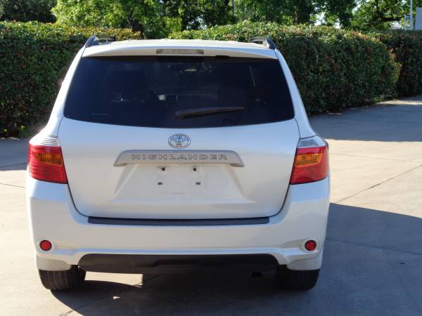 2010 Toyota Highlander, No Accident, Low Mileage Gas Saver Nice 1! for sale in Dallas, TX – photo 7