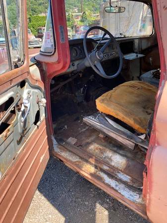 1961 Gmc Suburban Barn Find - cars & trucks - by dealer - vehicle... for sale in Pittsburgh, PA – photo 12