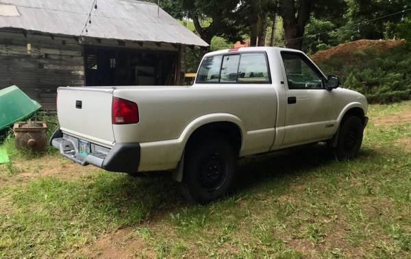 Chevy S10 4WD 1994 - cars & trucks - by owner - vehicle automotive... for sale in Mount Hood Parkdale, OR – photo 12
