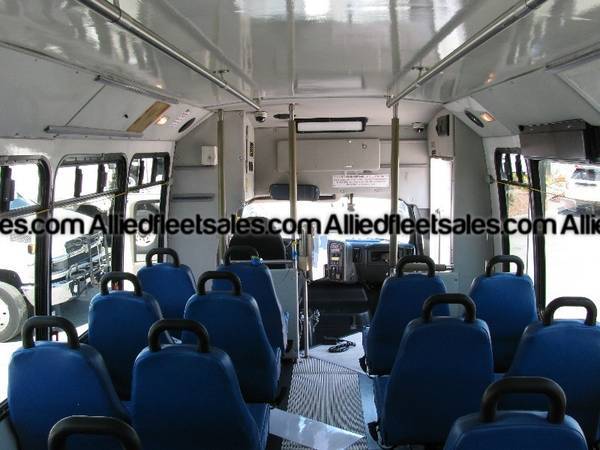 2008 Chevrolet C5500 Goshen Shuttle Bus for sale in Louisville, KY – photo 9