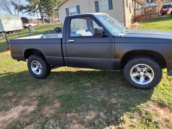 !! SOLD !! 85 GMC S 15 2.8 AUTO WITH OVERSIZE CAM AND LIFTERS - cars... for sale in Jonesborough, TN – photo 2