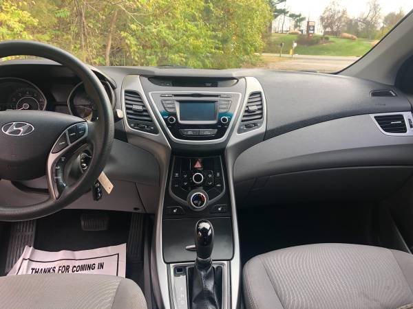 2014 Hyundai Elantra SE Clean No Issues - cars & trucks - by dealer... for sale in Louisville, KY – photo 12