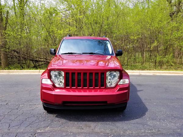 2011 Jeep Liberty 4x4 Sport - - by dealer - vehicle for sale in Madison, WI – photo 2