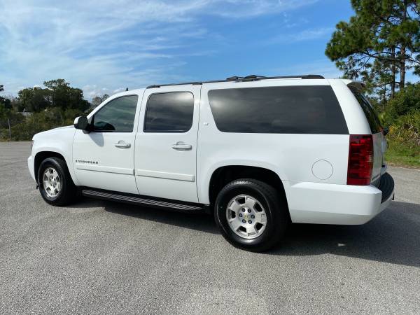2007 CHEVY SUBURBAN LT LUXURY EDITION!! - cars & trucks - by owner -... for sale in Orlando, FL – photo 5