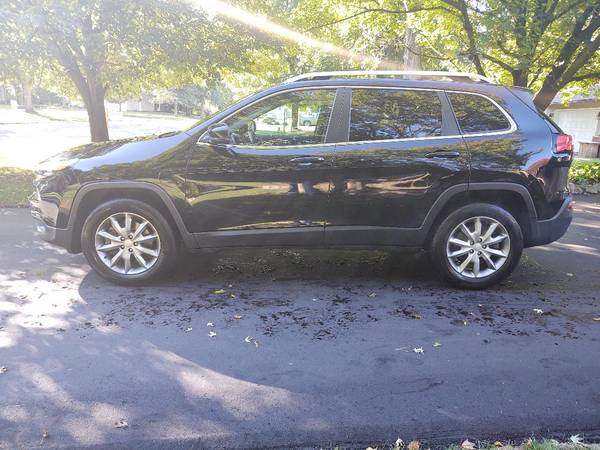2018 Jeep Cherokee Limited - 29,000 Miles - All Wheel Drive - - cars... for sale in Bellaire, MI – photo 2