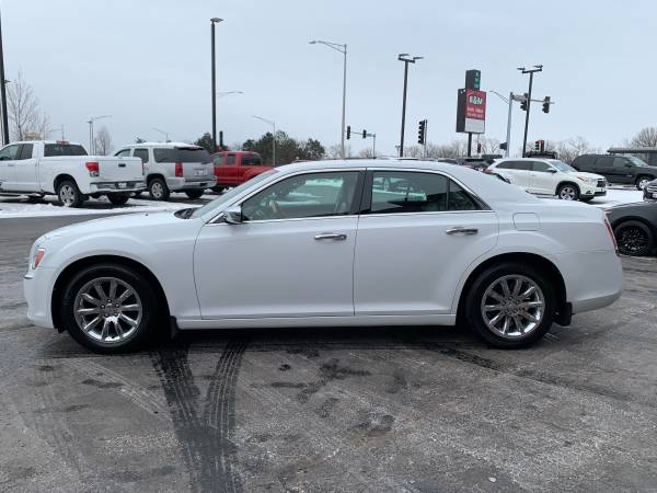 2014 Chrysler 300c - Loaded - New tires - 98k miles! for sale in Oak Forest, IL – photo 4
