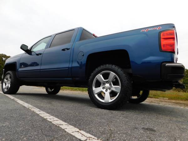 1 OWNR 3.5" LIFTED 16 CHEVY SILVERADO LT CREW 4X4 NEW 275/55/20... for sale in KERNERSVILLE, NC – photo 8