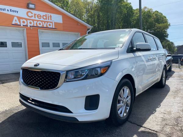 2016 Kia Sedona L - - by dealer - vehicle automotive for sale in Knoxville, TN – photo 2