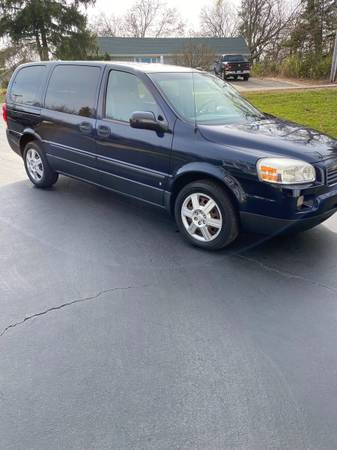 2007 Saturn Relay Minivan - Very Clean - cars & trucks - by owner -... for sale in Barrington, IL – photo 2