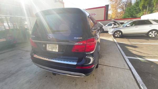 2015 Mercedes-Benz GL 450 GL 450 4MATIC - cars & trucks - by dealer... for sale in Great Neck, NY – photo 19
