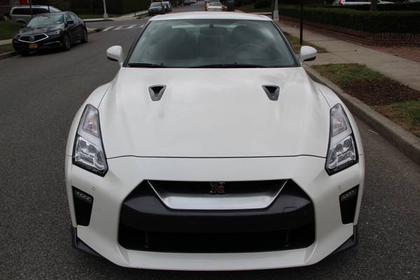 2017 NISSAN GT-R PREMIUM PEARL WHITE MINT ONLY 16K MILES 565HP... for sale in Brooklyn, NY – photo 3