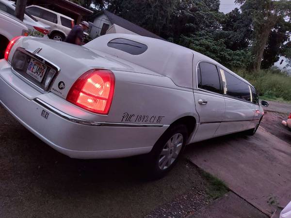 2008 Lincoln TownCar Limousine - cars & trucks - by owner - vehicle... for sale in Waimanalo, HI – photo 5
