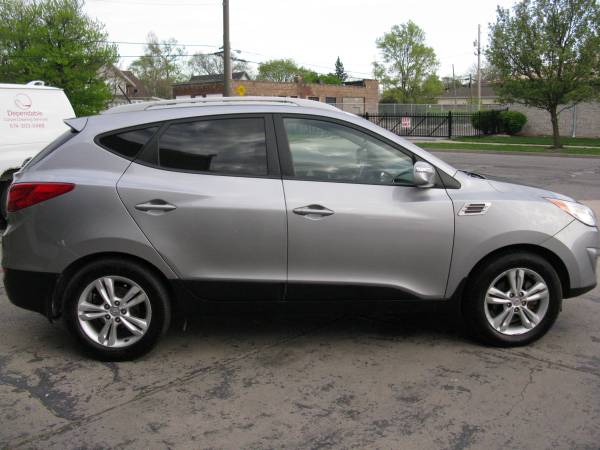 2012 Hyundai Tucson GLS AWD XM HITCH 95K - - by dealer for sale in South Bend, IN – photo 6