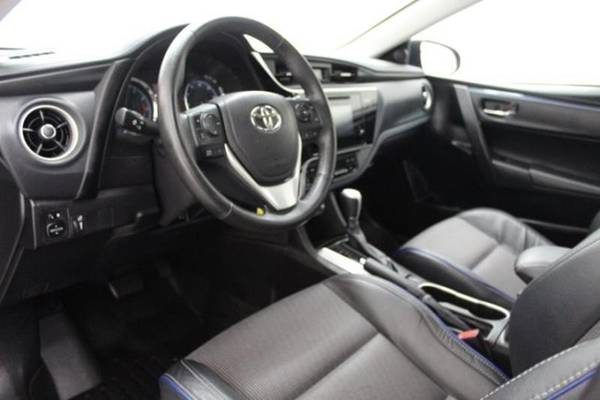 2017 Toyota Corolla SE sedan Gray for sale in Farmington, AR – photo 5