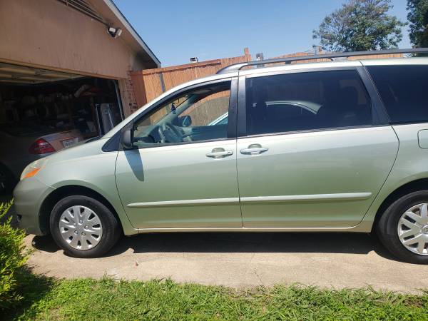 2006 Toyota Sienna Excellent Condition for sale in Plano, TX – photo 3