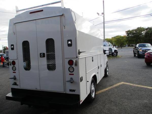 2015 Ford Econoline E-350 ENCLOSED UTILITY BODY CUT AWAY for sale in south amboy, NJ – photo 5