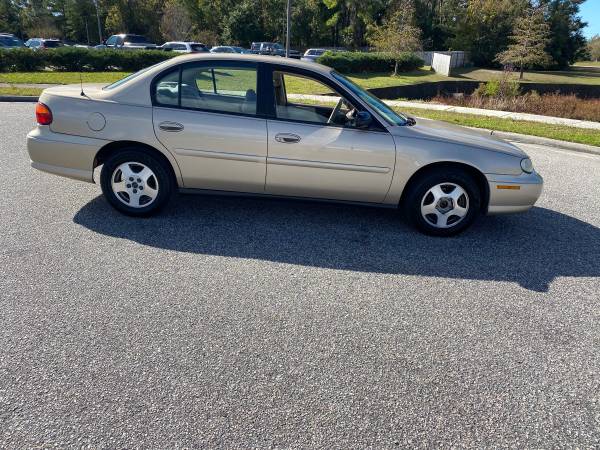 2004 Chev. Malibu 116 K! Very nice. - cars & trucks - by owner -... for sale in Wilmington, NC – photo 2