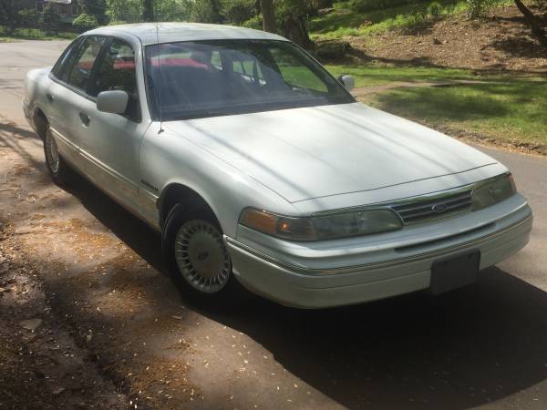 1993 Ford Crown Victoria 43k miles for sale in Plainfield, NJ – photo 3