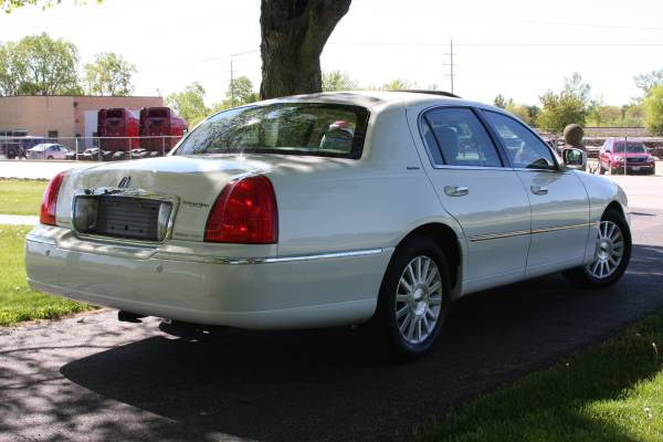 2003 Lincoln Town Car Limited Signature 3950 - - by for sale in Other, IL – photo 6