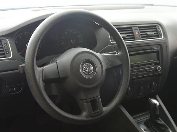 2012 VW Volkswagen Jetta 2.0L Sedan 4D sedan Blue - FINANCE ONLINE for sale in Memphis, TN – photo 2