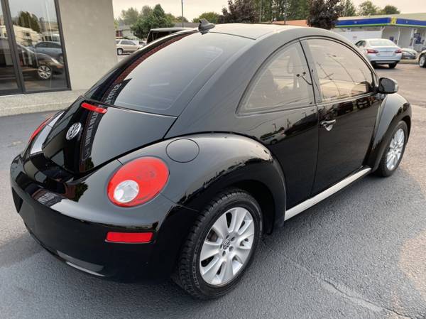 2009 Volkswagen New Beetle Coupe MINT STICK SHIFT - cars & for sale in Auburn, WA – photo 4