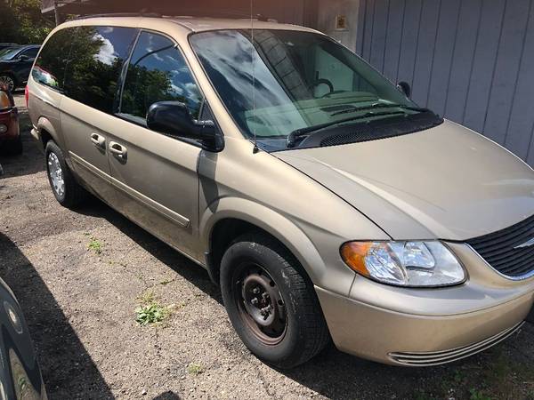 2004 CHRYSLER TOWN AND COUNTRY for sale in MICHIGAN AND TELEGRAPH, MI – photo 2