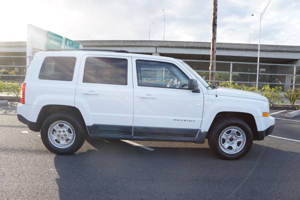 2011 JEEP PATRIOT SPORT - ALL POWERS COLD A/C AUX Guar for sale in Honolulu, HI – photo 19