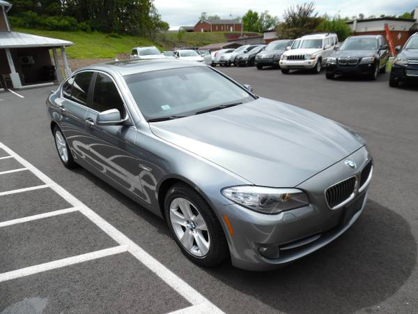 2011 BMW 5 Series 4dr Sdn 528i RWD - - by dealer for sale in Roanoke, VA – photo 7