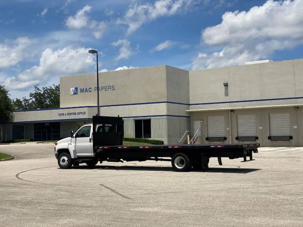 2005 GMC C5500 24 Foot Flatbed 8 1L Gas - - by for sale in West Palm Beach, SC – photo 6