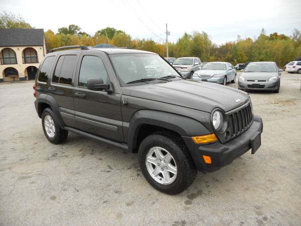 Jeep Liberty 4X4 Trail Rated Safe reliable SUV **1 Year Warranty** for sale in hampstead, RI – photo 3