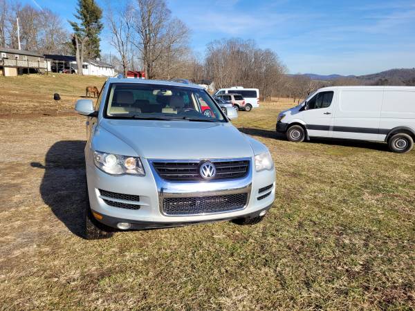 2010 Volkswagen Touareg TDI, AWD, 6-Cylinder Diesel, Auto for sale in Moravian Falls, NC – photo 3