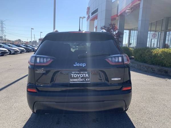2019 Jeep Cherokee Latitude - cars & trucks - by dealer - vehicle... for sale in Somerset, KY – photo 6