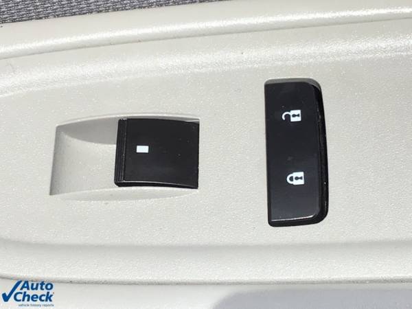 2011 Chevrolet Traverse LS - - by dealer - vehicle for sale in Dry Ridge, OH – photo 17