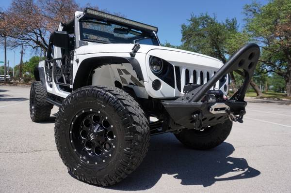 2014 Jeep Wrangler Unlimited 4DR ( HURRY JK UNDER 30k GO FAST ) for sale in Austin, TX – photo 4