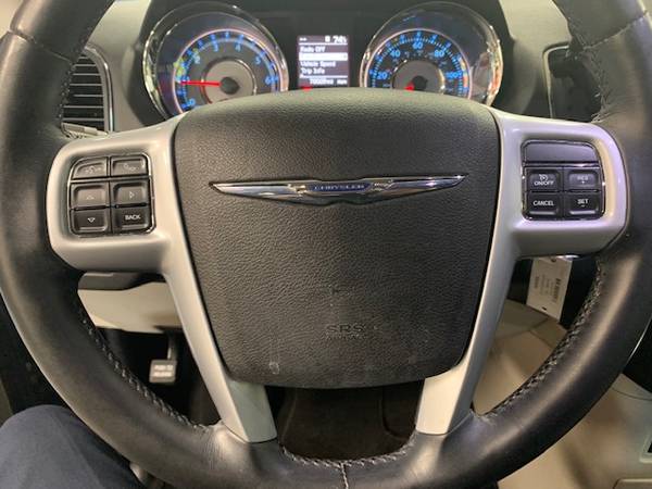 2014 Chrysler Town & Country! Touring-L! DVD! Stow & Go! New Tires! for sale in Suamico, WI – photo 15