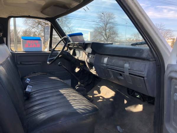 1996 Ford F-700 22 Stake body for sale in West Chicago, IL – photo 7