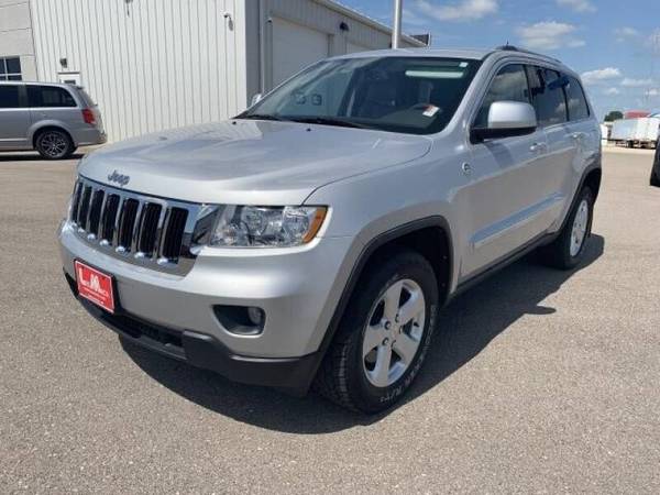 2011 JEEP GRAND CHEROKEE for sale in Lancaster, IA – photo 2