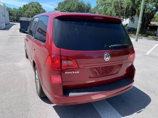 2012 Volkswagen Routan SE 4dr Mini Van w/ RSE and Navigation 100%... for sale in TAMPA, FL – photo 11